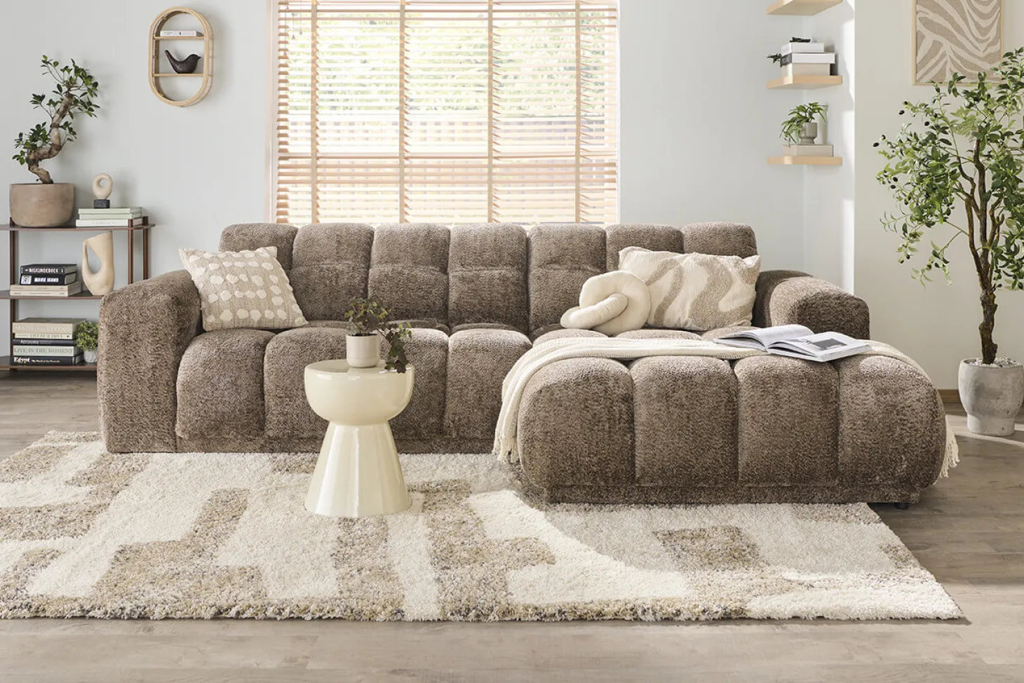 Avalanche loungebank